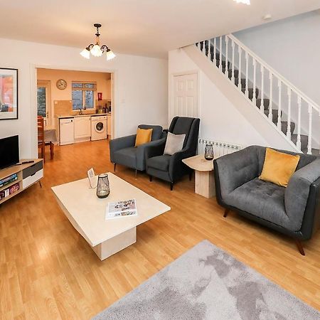 Two Bedroom Townhouse In The Heart Of Dungarvan Dungarvan  Bagian luar foto