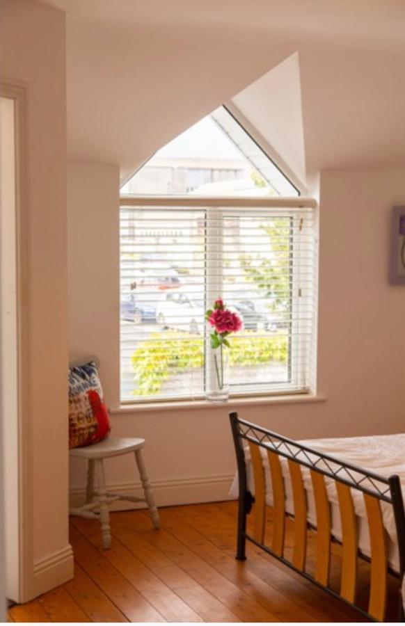 Two Bedroom Townhouse In The Heart Of Dungarvan Dungarvan  Bagian luar foto