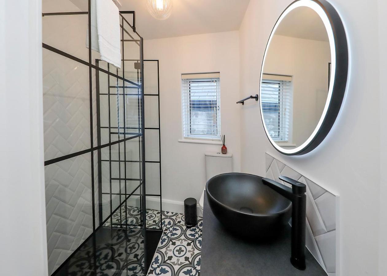 Two Bedroom Townhouse In The Heart Of Dungarvan Dungarvan  Bagian luar foto