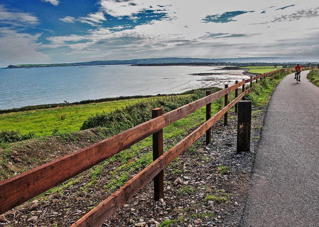 Two Bedroom Townhouse In The Heart Of Dungarvan Dungarvan  Bagian luar foto