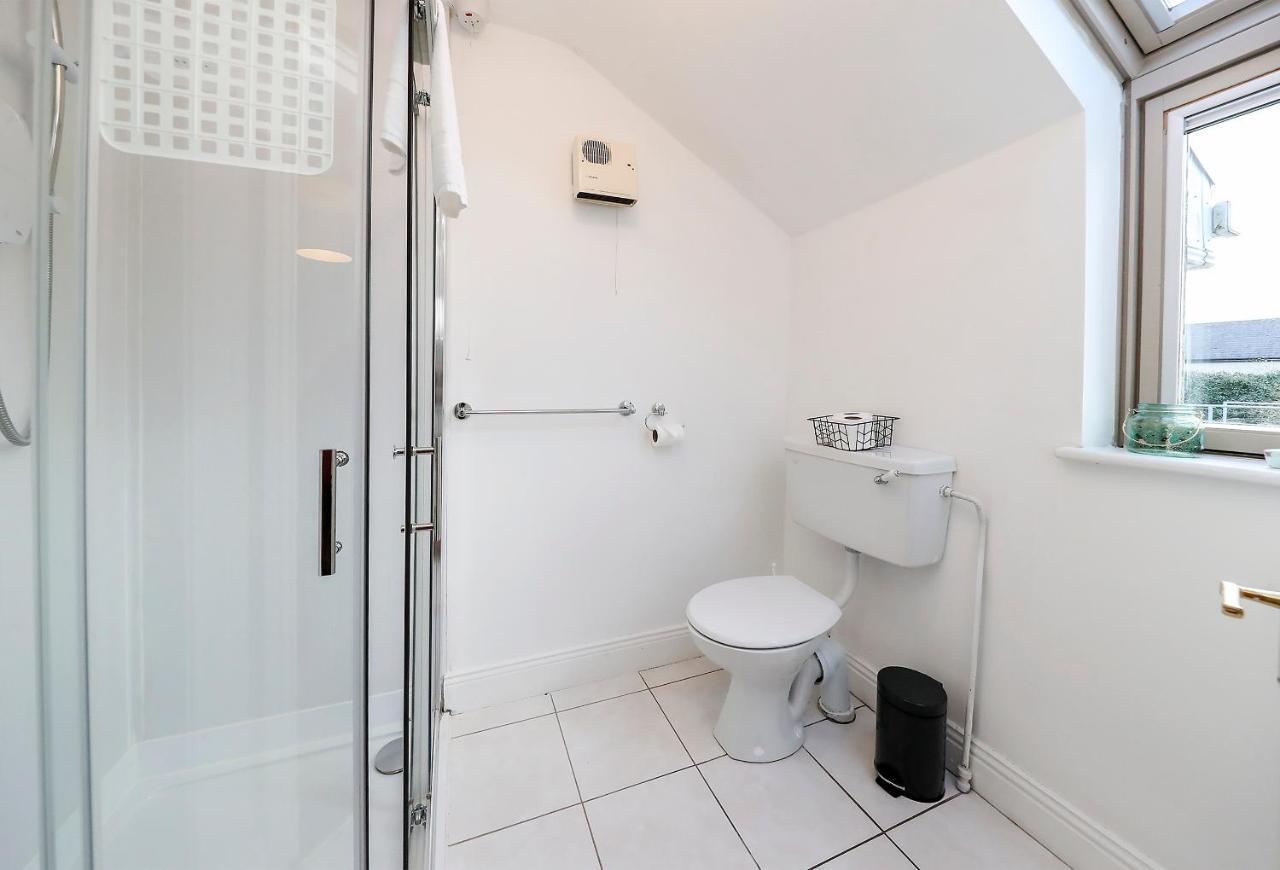 Two Bedroom Townhouse In The Heart Of Dungarvan Dungarvan  Bagian luar foto