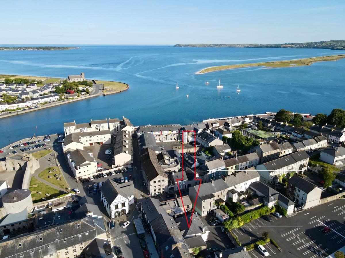 Two Bedroom Townhouse In The Heart Of Dungarvan Dungarvan  Bagian luar foto